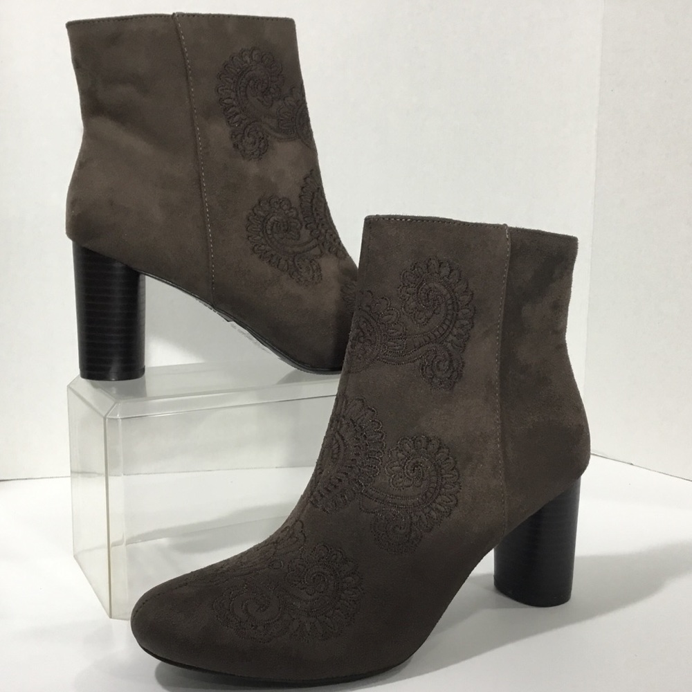 Andrew Geller Brown Paisley Ankle Boots Size 9 - Picture 1 of 8